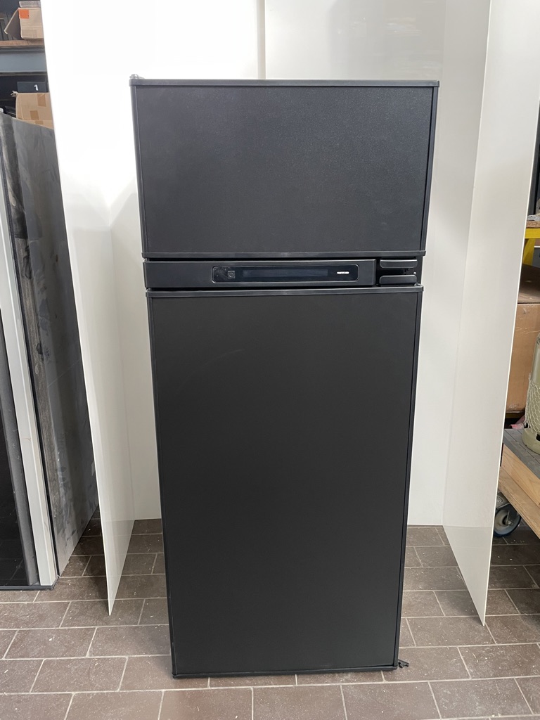 Kaufen Sie die große Kapazität von Thetford Absorber Kühlschrank N4170A 167  Liter bei Günstiges Camping Kühlschrank Geschäft