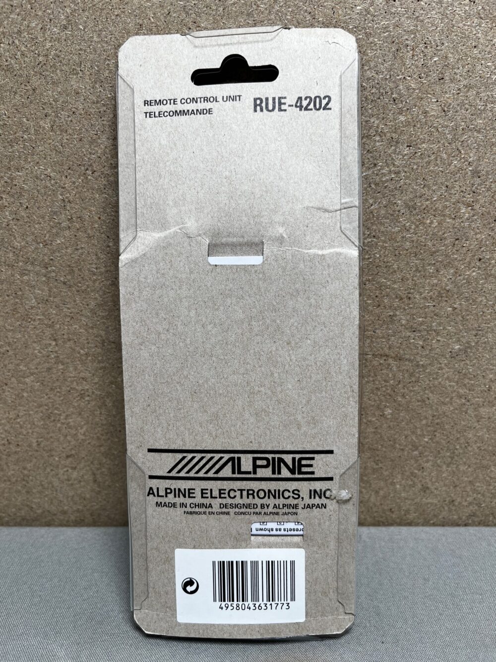 Alpine Fernbedienung RUE-4202 mit Wandhalterung