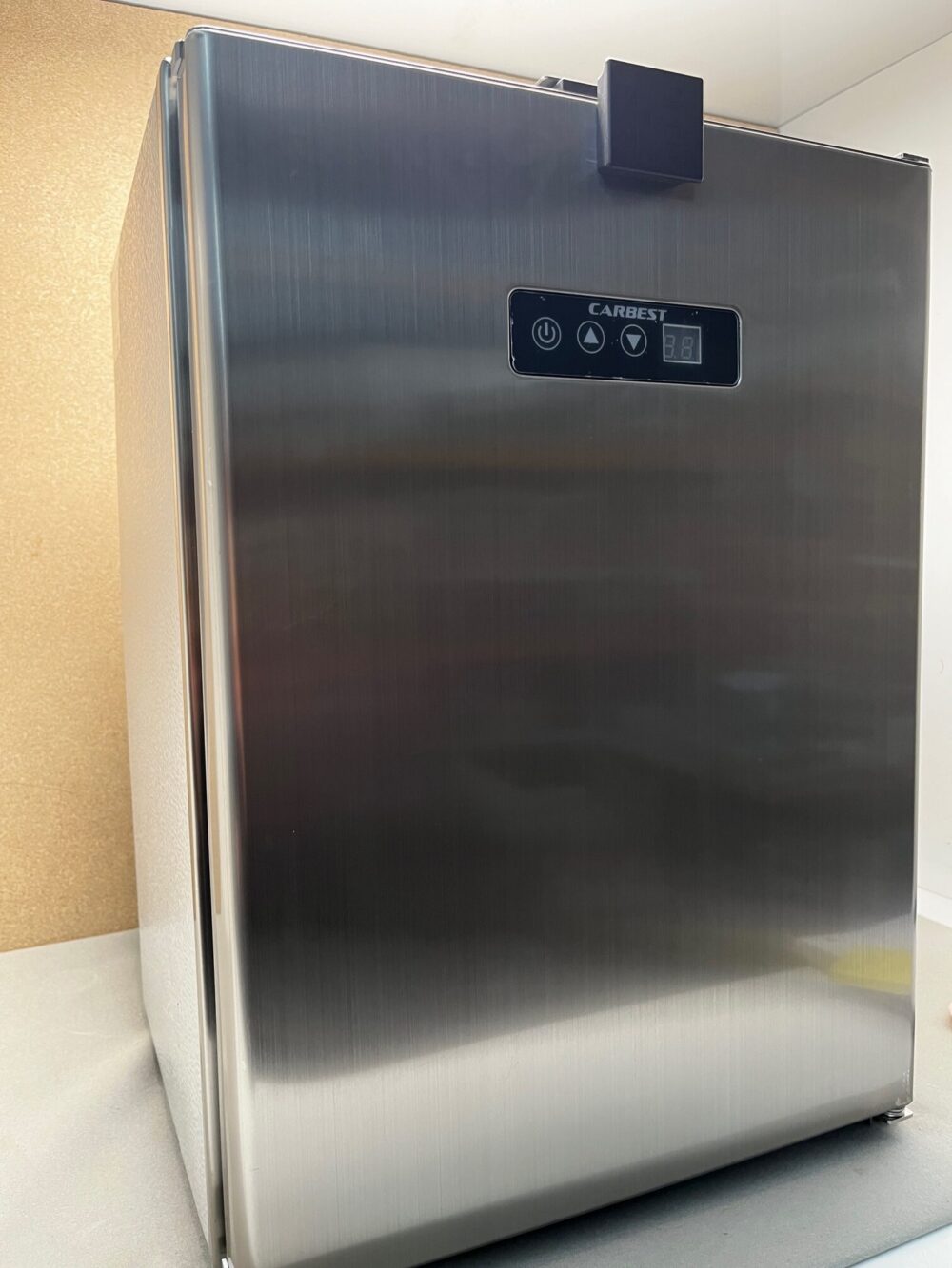 Carbest Kompressor Einbaukühlschrank 40L 71357