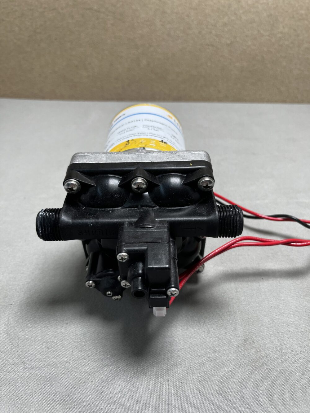 Lilie Softserie LS4144 Diaphragm Pumpe 12 Volt 11,3l/min. 3,1 bar