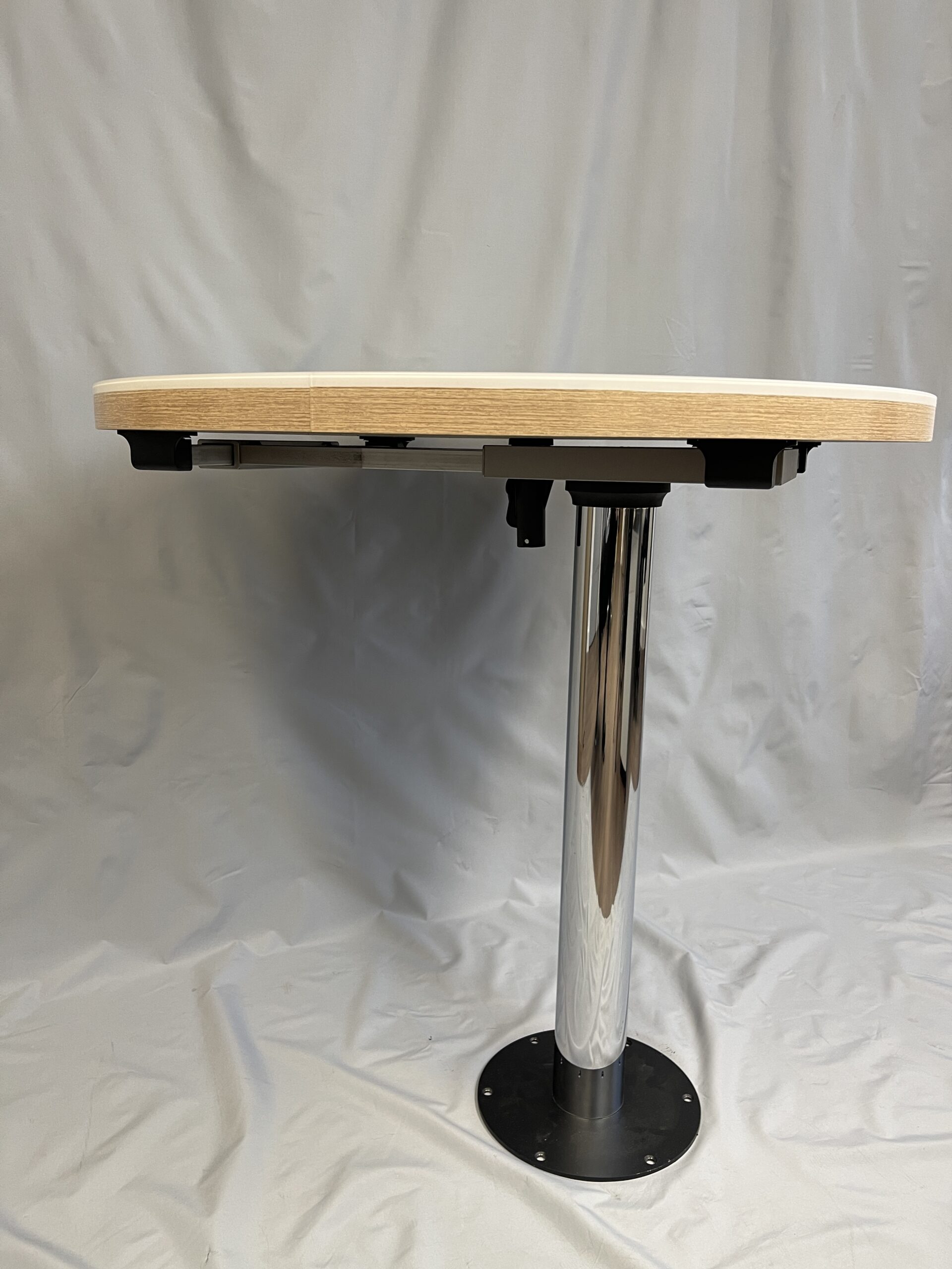 Wohnmobiltisch verstellbar 82cm Durchmesser mit weißer Tischplatte –  Ersatzteile für Wohnmobil