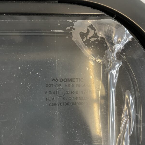 Ausstellfenster  Dometic S7 P 700 x 400 mm, schwarz getönt