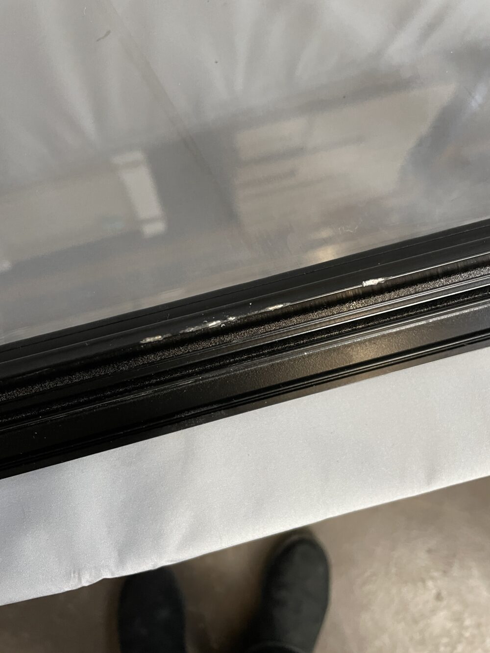 Ausstellfenster mit Rahmen, Dometic, 1400 x 600 mm, schwarz