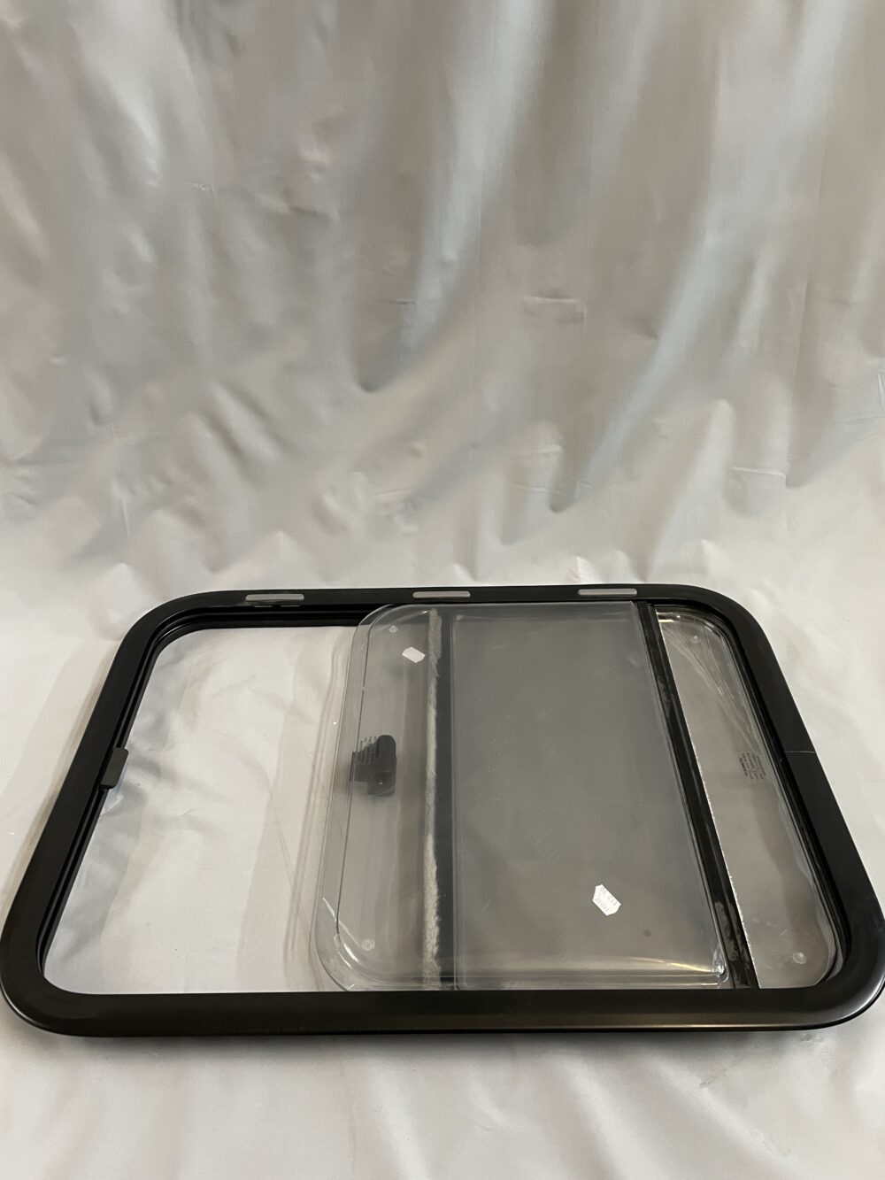 Ausstellfenster mit Rahmen, Dometic, 900 x 520 mm, schwarz getönt