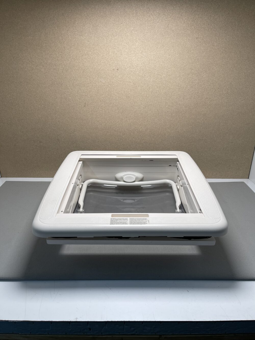 Dometic Mini Heki, Dachhaube für Ausschnitt 40 x 40 cm mit Zwangsbelüftung