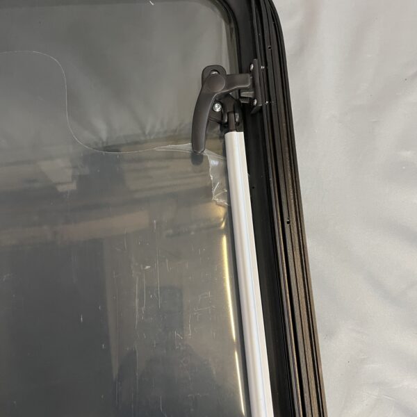Dometic S7 P Ausstellfenster  900 x 520 mm, schwarz getönte Scheibe