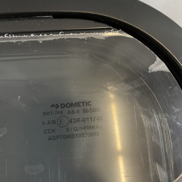 Dometic S7 P Ausstellfenster  900 x 520 mm, schwarz getönte Scheibe