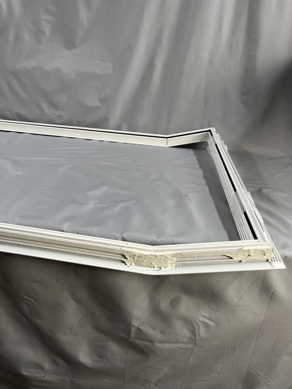 Klappenrahmen 850x1069mm - Winkel untere Kante 15° - weiß -  Niesmann & Bischoff