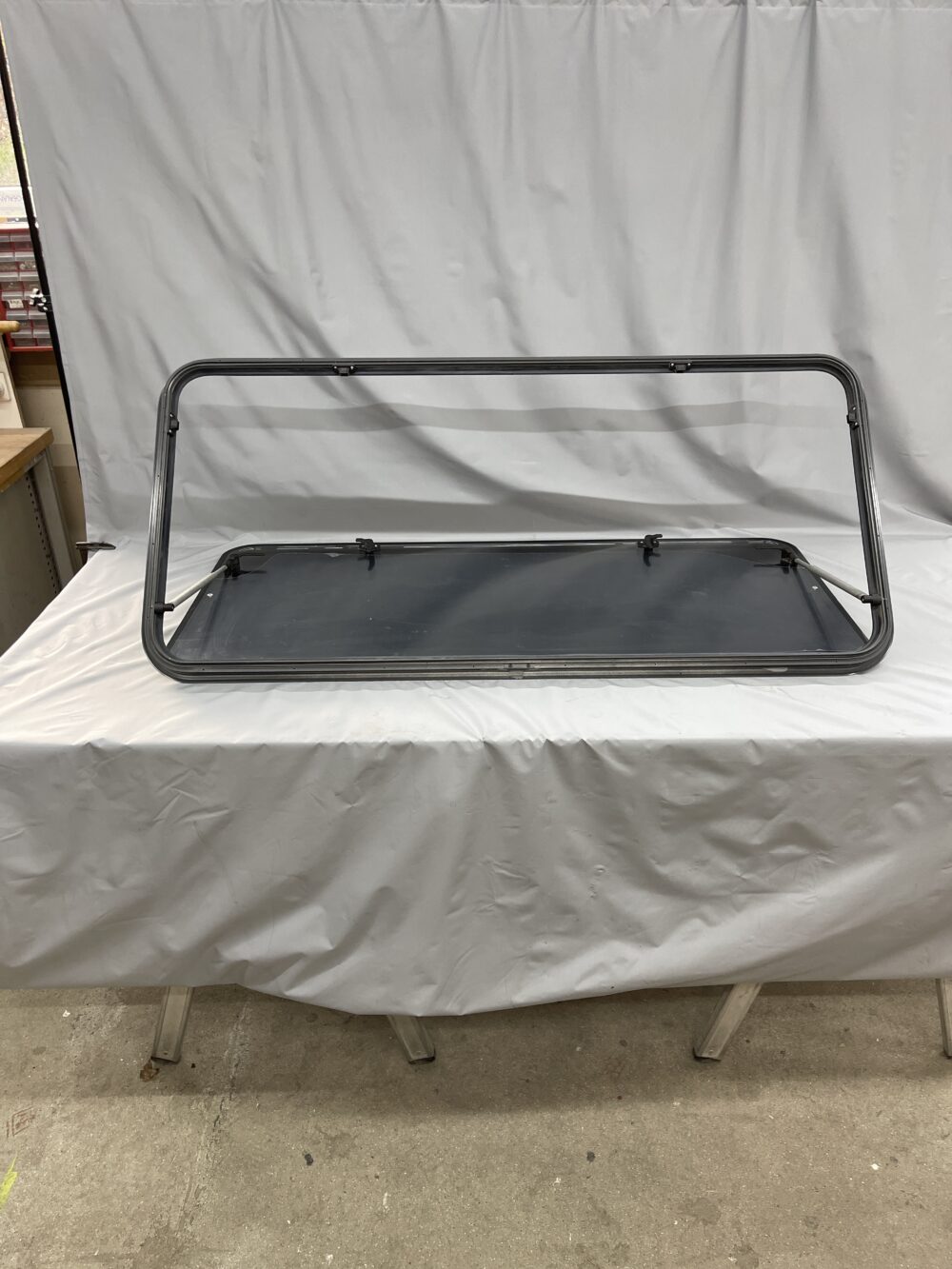 Dometic Ausstellfenster 1300 x 600 mm, anthrazit