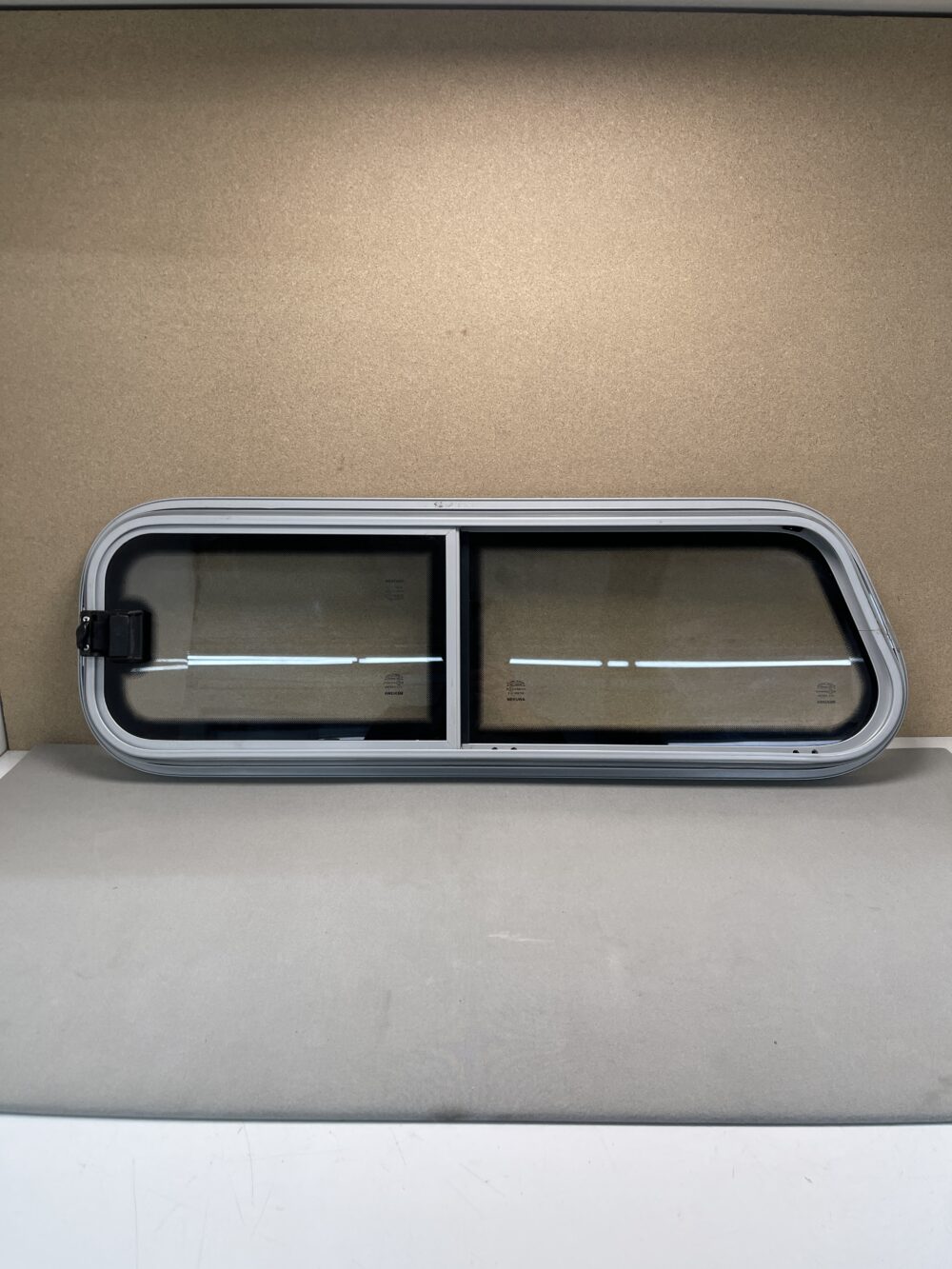 Mekuwa Aluminium Schiebefenster (Schräge Seite) 900x300 grau