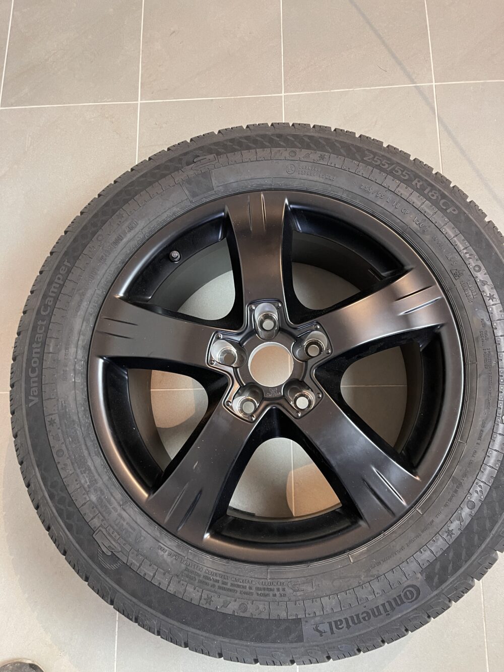 Continental VanContact Camper Komplettrad 255/55 R18 CP schwarz 1 Stück