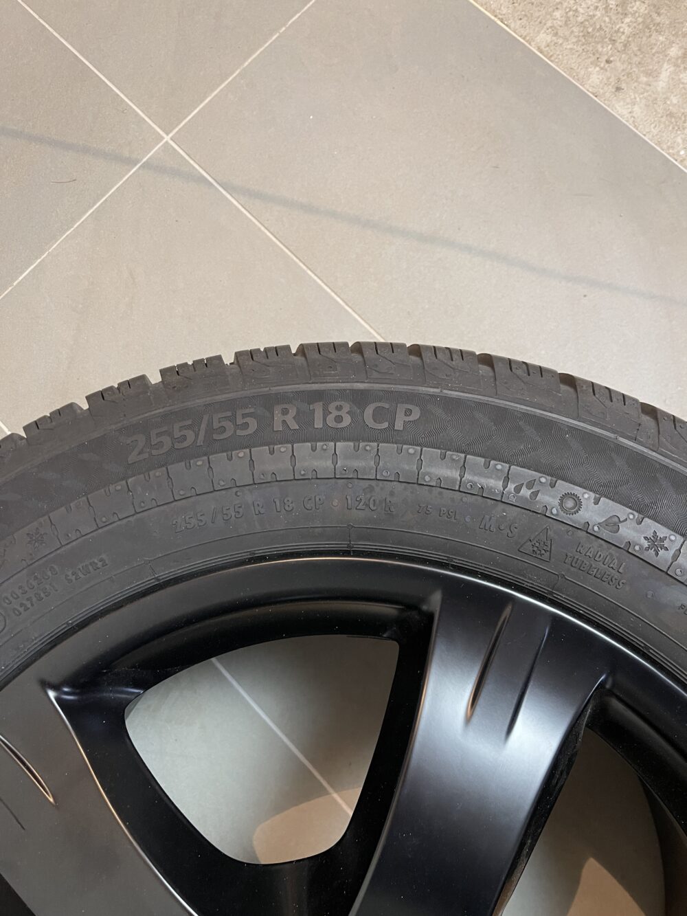 Continental VanContact Camper Komplettrad 255/55 R18 CP schwarz 1 Stück