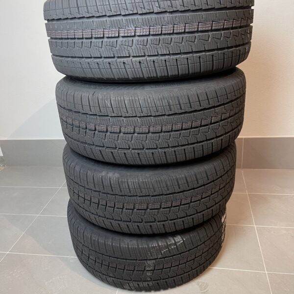 Continental VanContact Camper Kompletträder 255/55 R18 CP schwarz 4 Stück