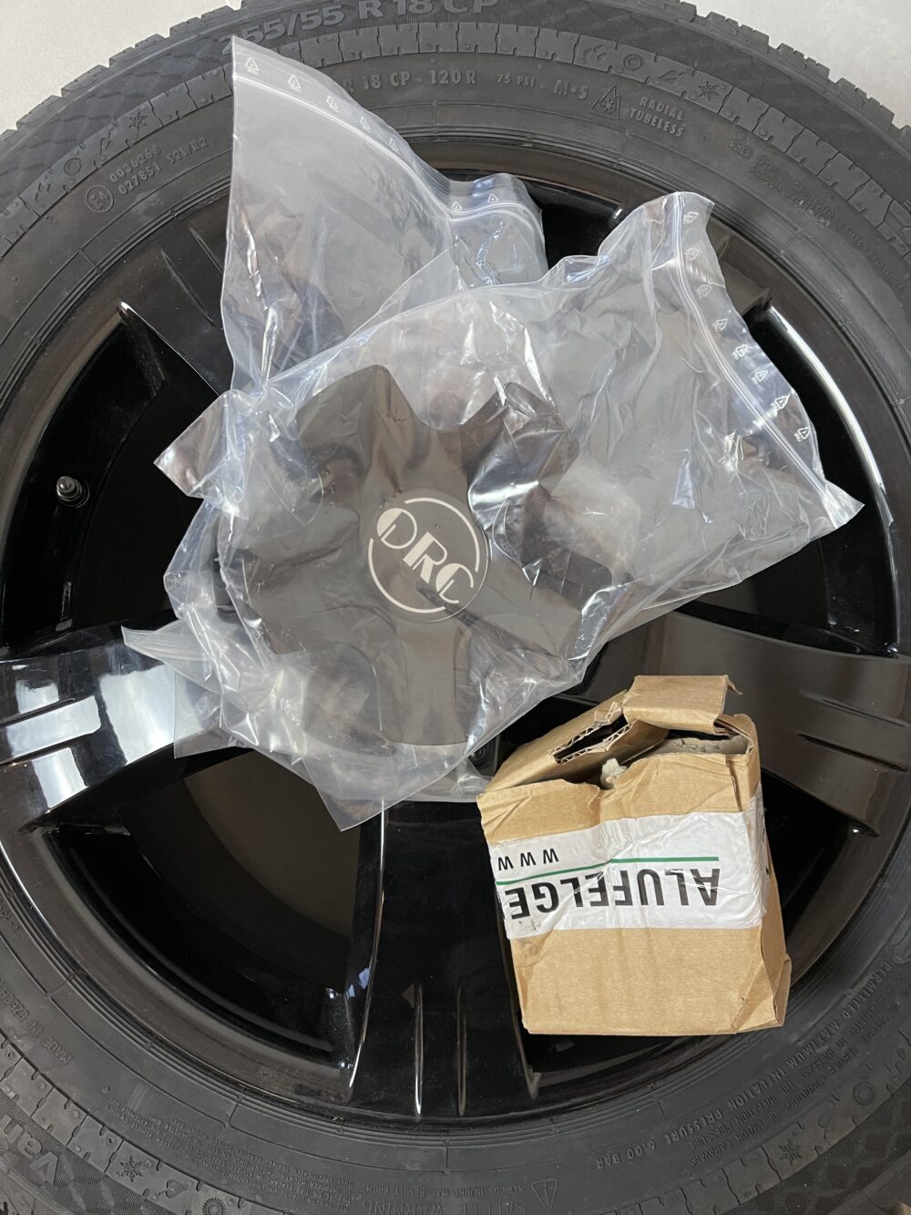 Continental VanContact Camper Kompletträder 255/55 R18 CP schwarz 4 Stück