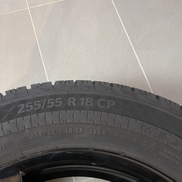 Continental VanContact Camper Kompletträder 255/55 R18 CP schwarz 4 Stück