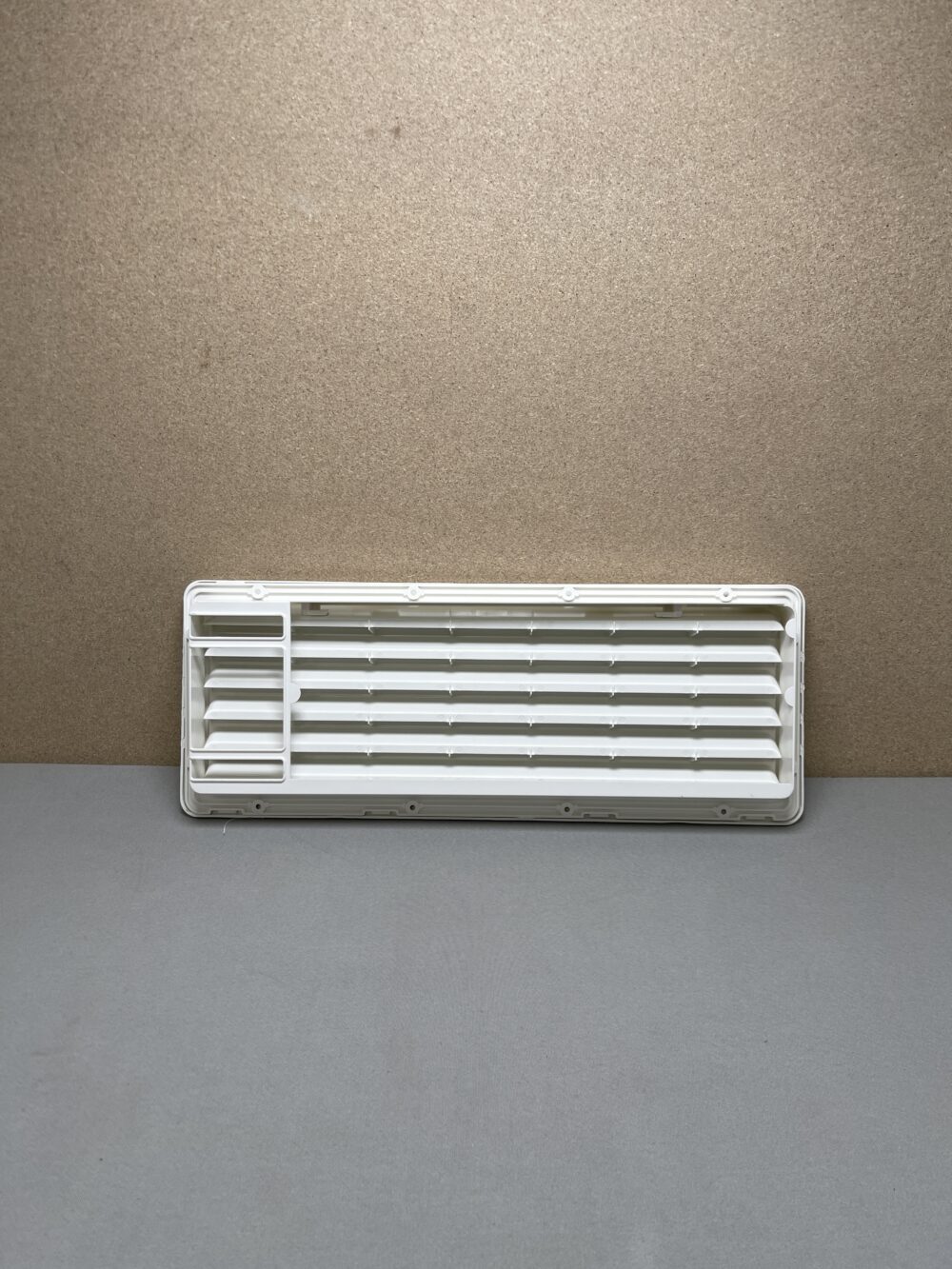 Lüftungsgitter  Kühlschrank  186x480 weiß Kronacher