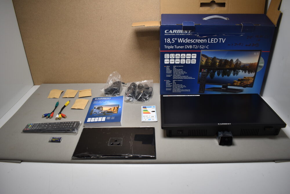 Carbest 18,5" Widescreen LED TV DVBS & DVD
