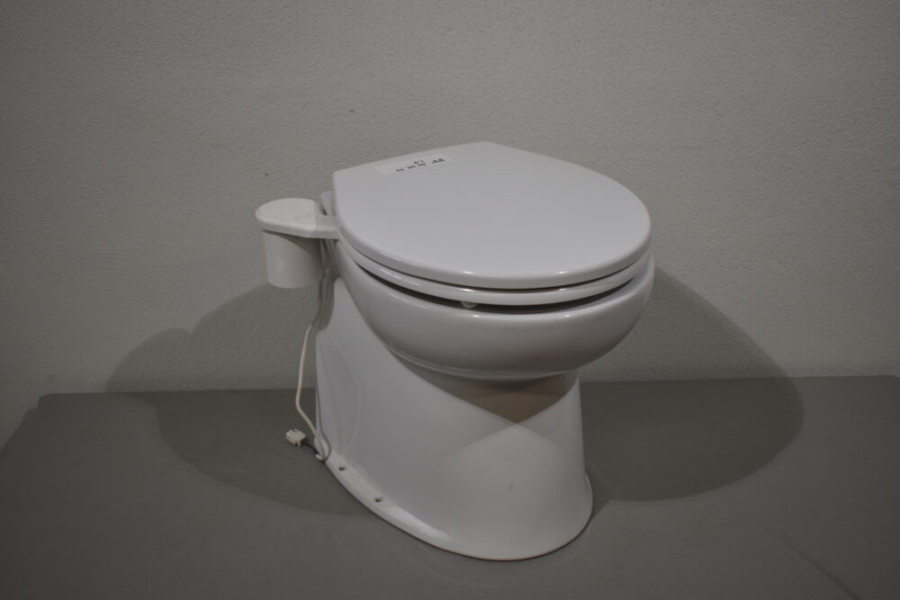 Deluxe Flush Electric Toilette 58040-3012