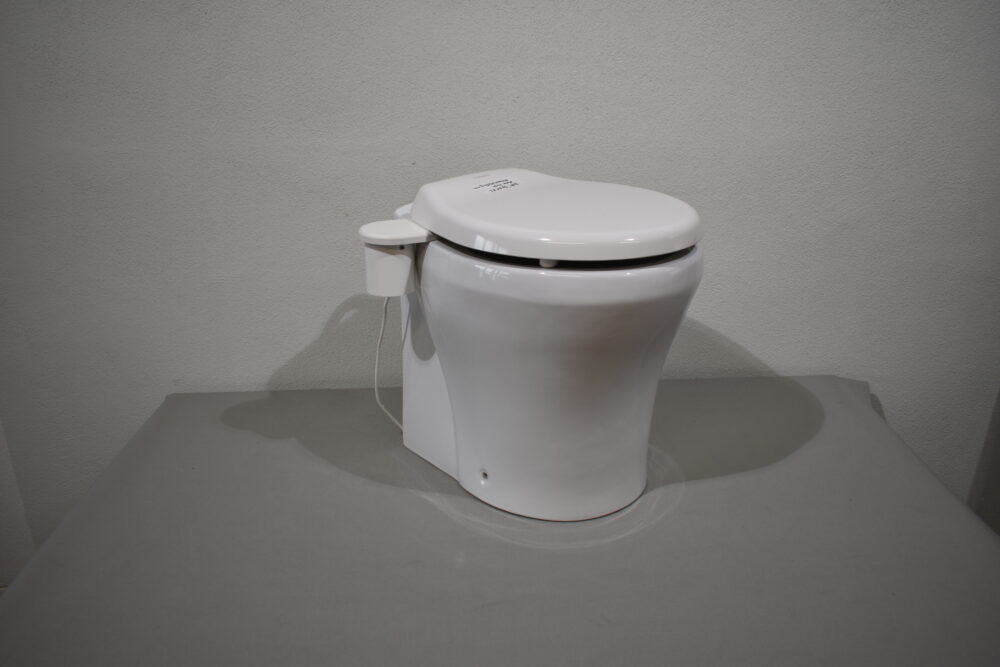 Dometic Toilette MasterFlush Modell 8640