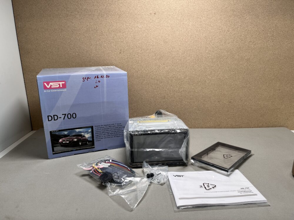 VST DD-700 Infotainment System