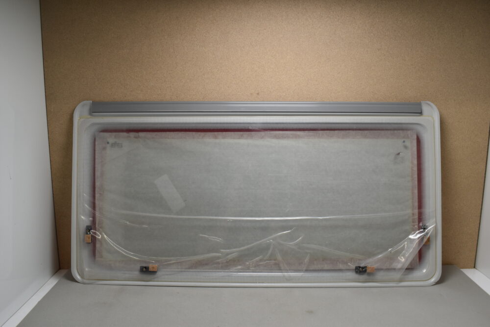Ausstellfenster Polyplastic ca. 955 x 475 mm