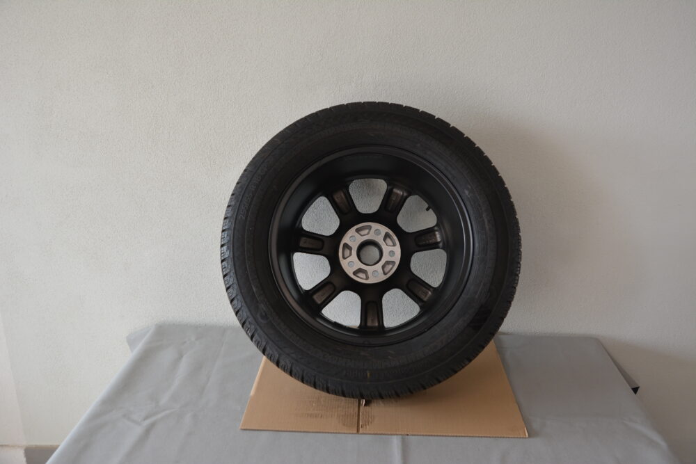 Continental Van Contact Camper 255/55R18