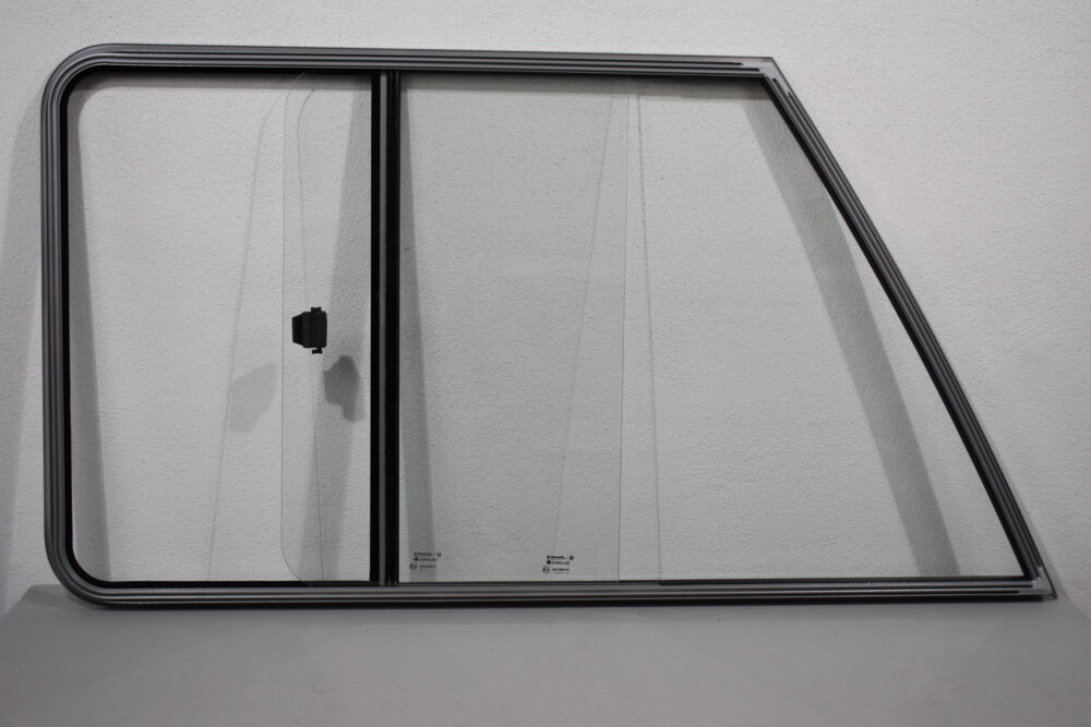 Dometic Schiebefenster S7 links 1300x720mm