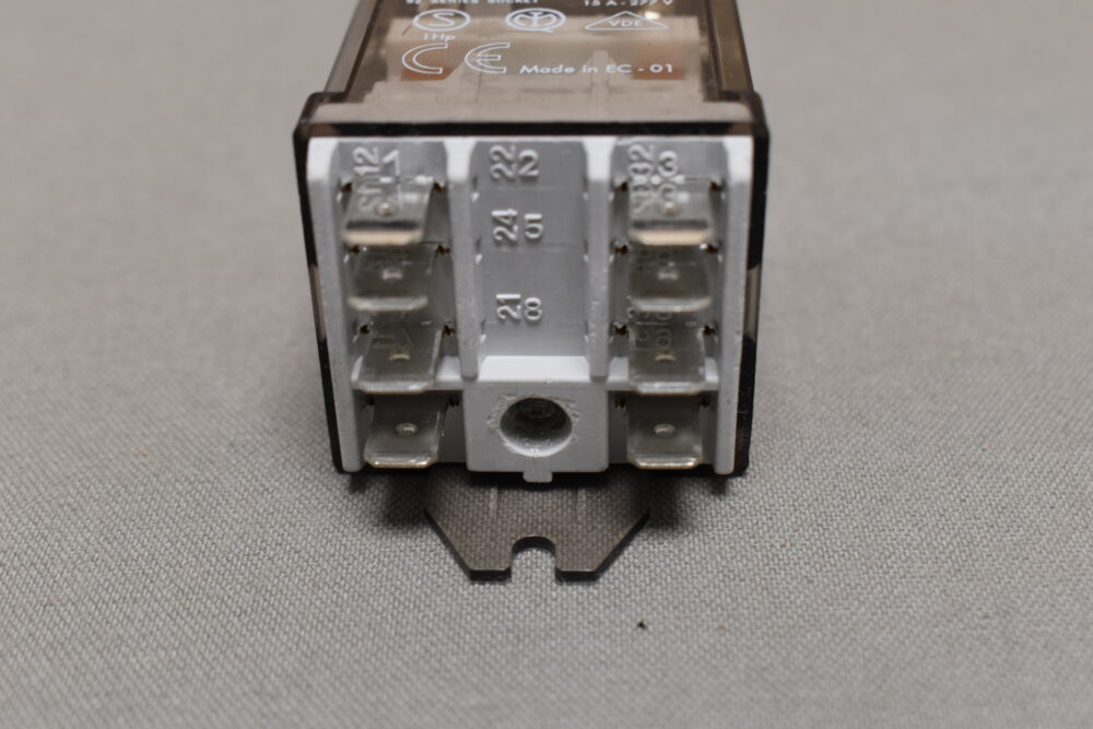 Finder Umschalter AGP 112