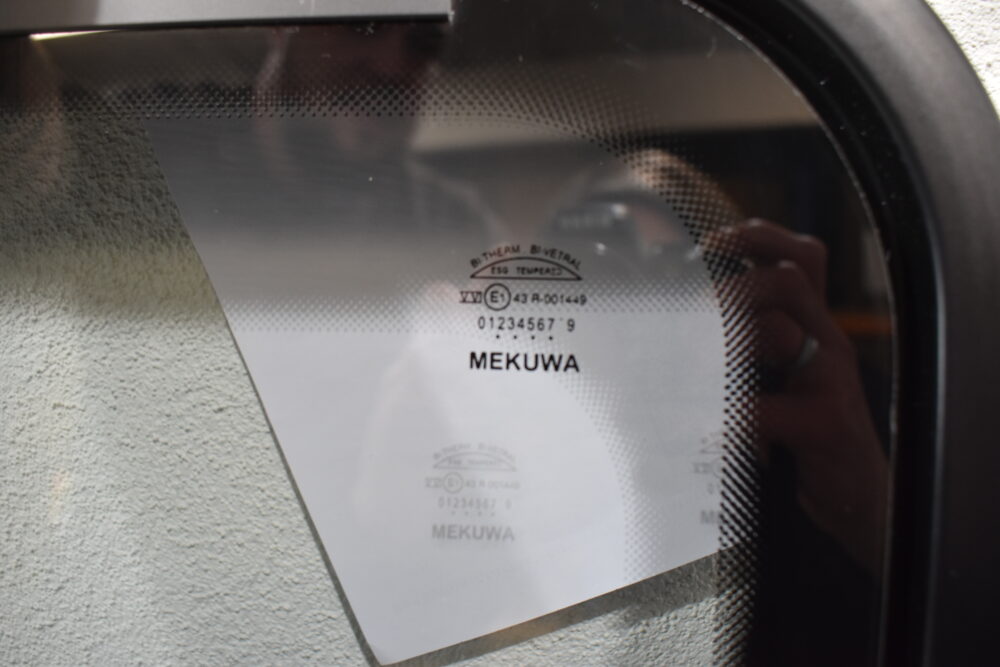 Mekuwa Ausstellfenster 1400x600 mm