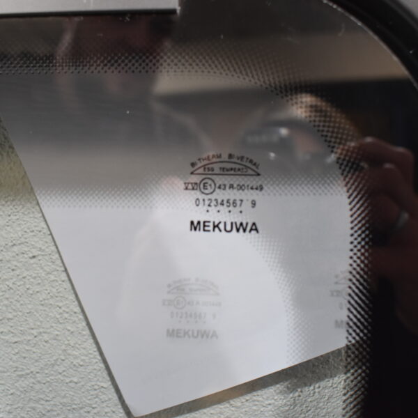 Mekuwa Ausstellfenster 1400x600 mm