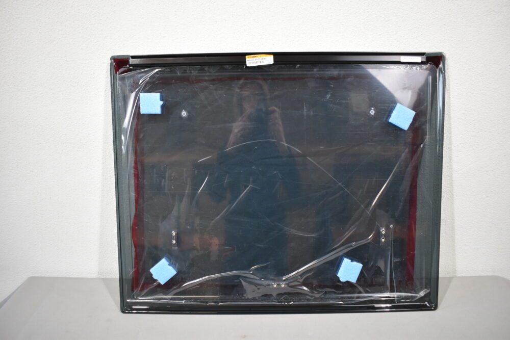Polyplastic Vorgehängtes Heckfenster 560x500 mm