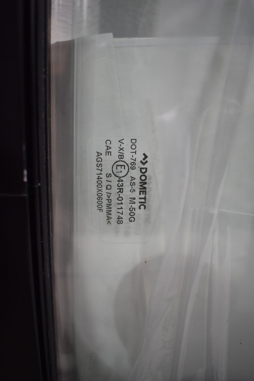 Dometic Schiebefenster S7 1400x600mm schwarz