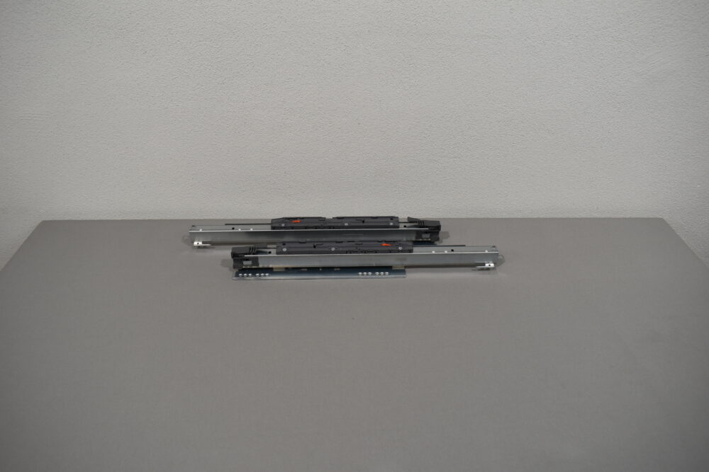 LEGRABOX Korpusschiene mit Blumotion S; Vollauzug; 40kg