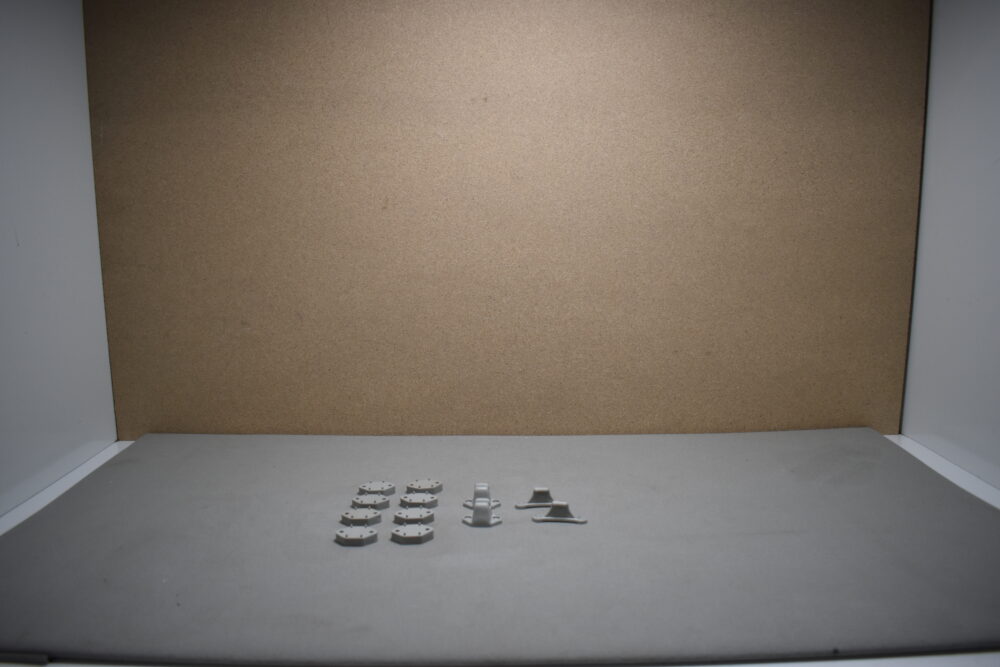 Türfeststeller grau 2er-Set; 8 Distanzplatten