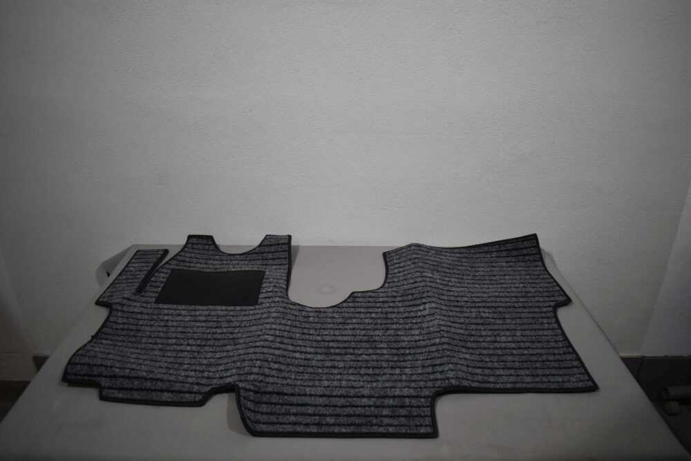 Fahrerhausteppich für Citroen 1350x830mm grau