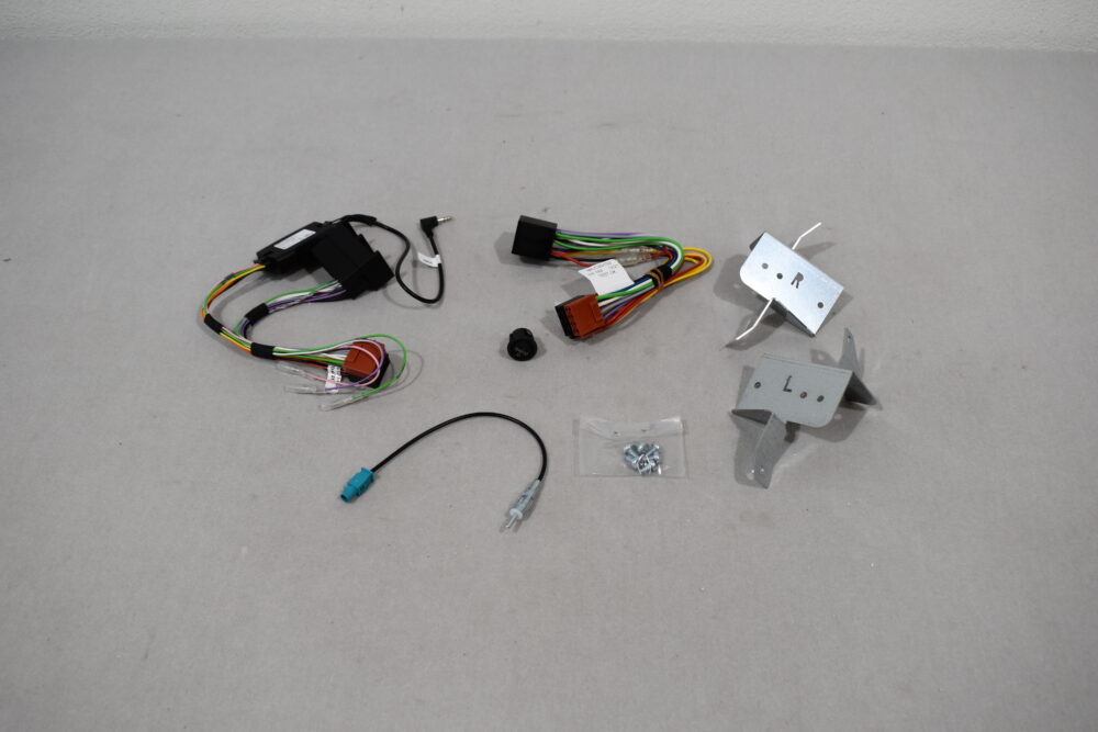 Caratec CIT200 Install Einbausatz für Ford Transit