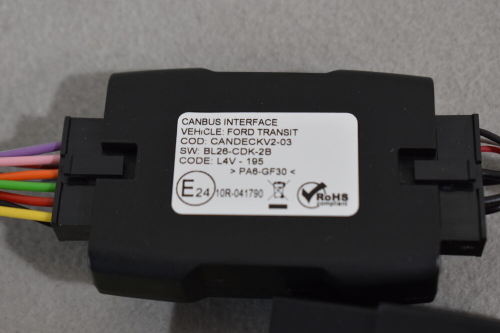 Caratec CIT200 Install Einbausatz für Ford Transit