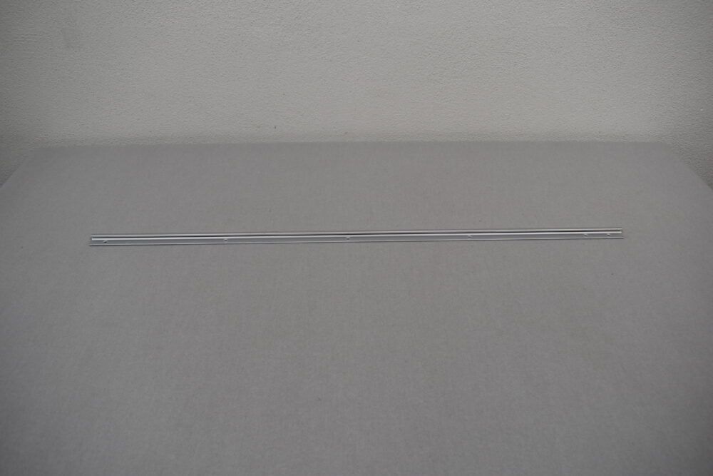 Dometic Scharnierleiste zum Einhängen von C4 Fenster 900x550mm