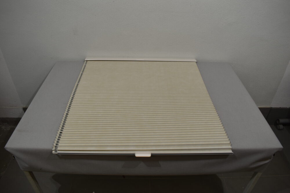 Verdunklungsrollo Beifahrerseite 900x1125mm weiß