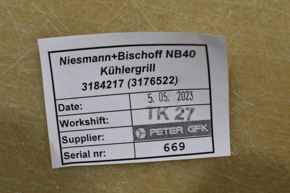 Kühlergrill für Niesmann und Bischoff I-Smove 2021-2023; schwarz