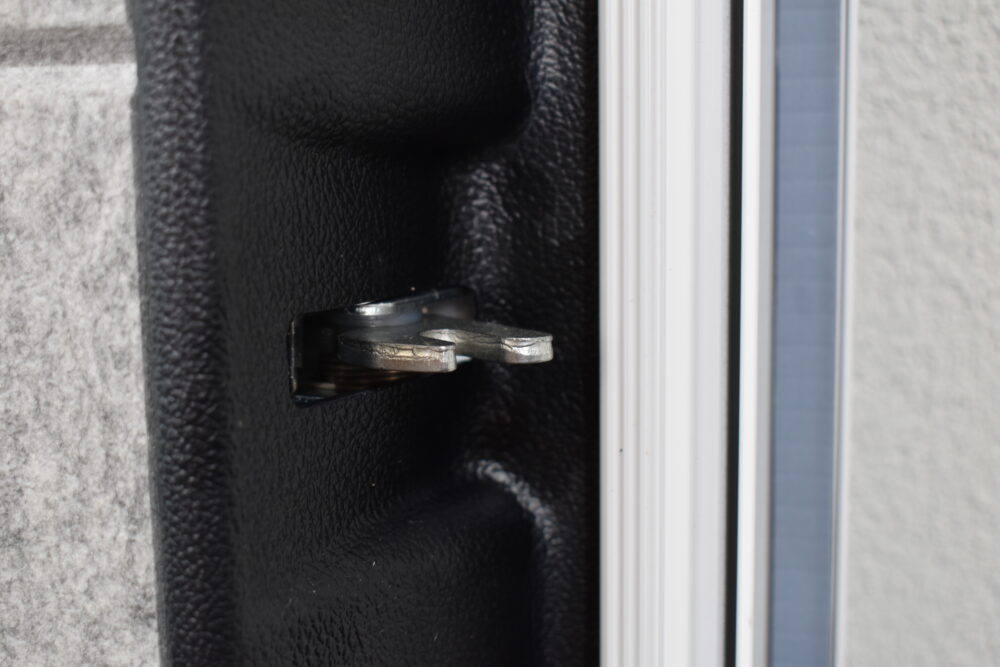 Aufbautür 600x1810mm; schwarz-weiß