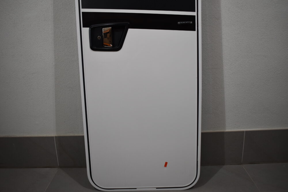 Aufbautür 600x1810mm; schwarz-weiß
