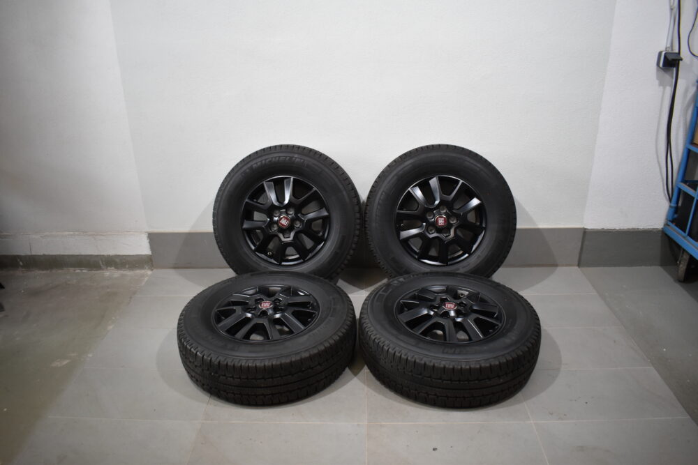 Michelin Agilis Camping4 Kompletträder 225/75R16CP