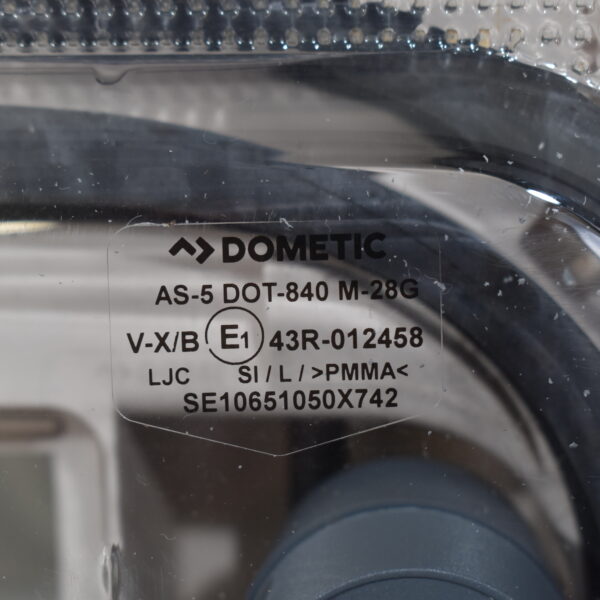 Dometic Dachhaube 965x665mm; mit Innenrahmen; weiß