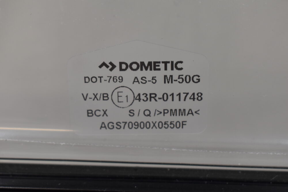 Dometic S7 Schiebefenster 900x550mm