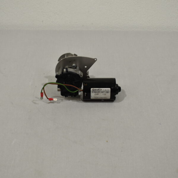 Bosch Wischmotor 0390251687; 11 Volt