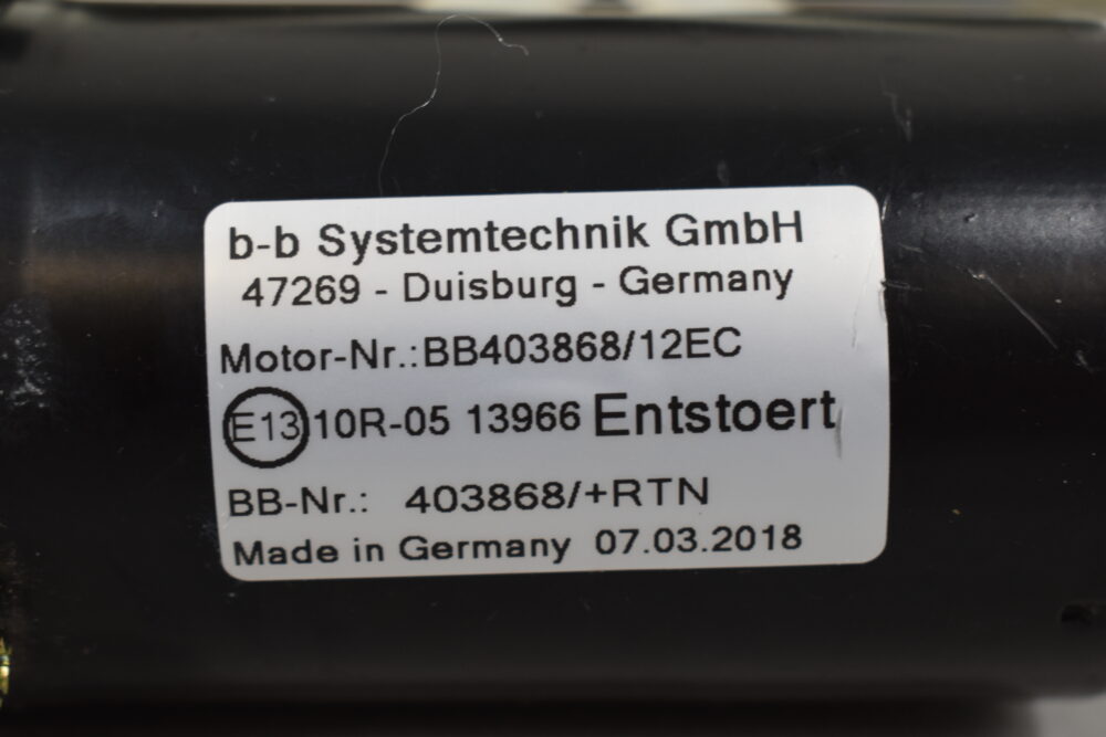 Scheibenwischmotor b-b Systemtechnik mit Arm