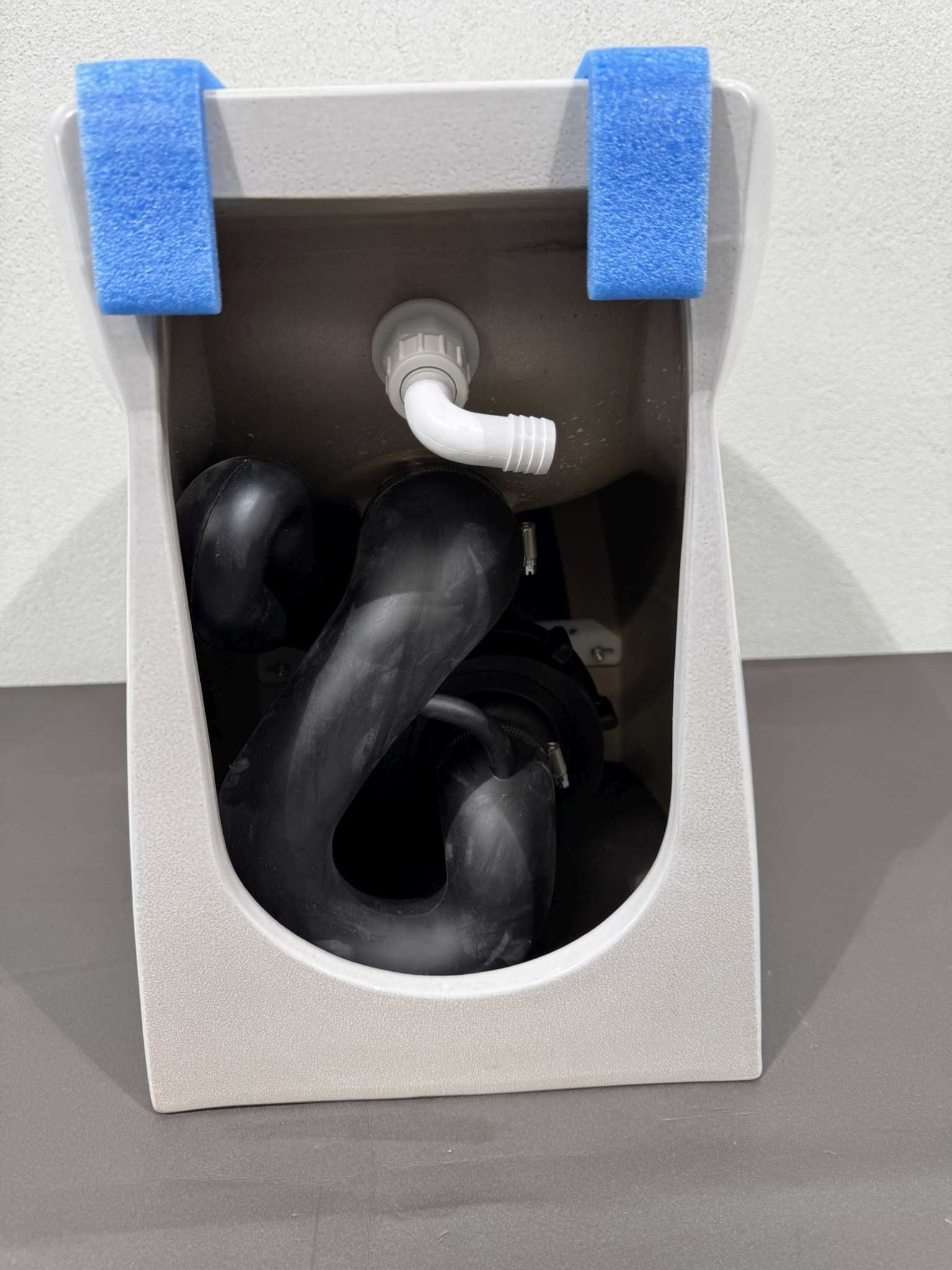 Albinus Marine Keramik-Zerhacker-Toilette für Wohnmobil PN 07-04-014 – Bild 6