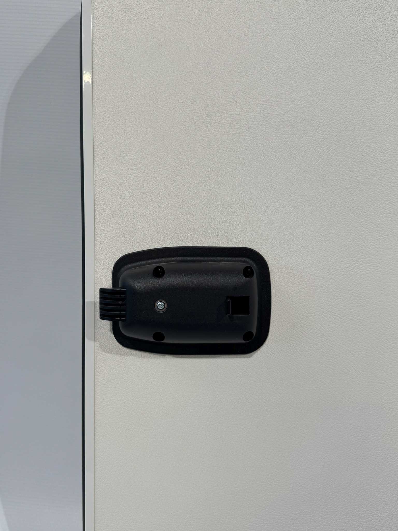 Serviceklappe / Stauraumklappe 650x675mm weiß – Bild 5