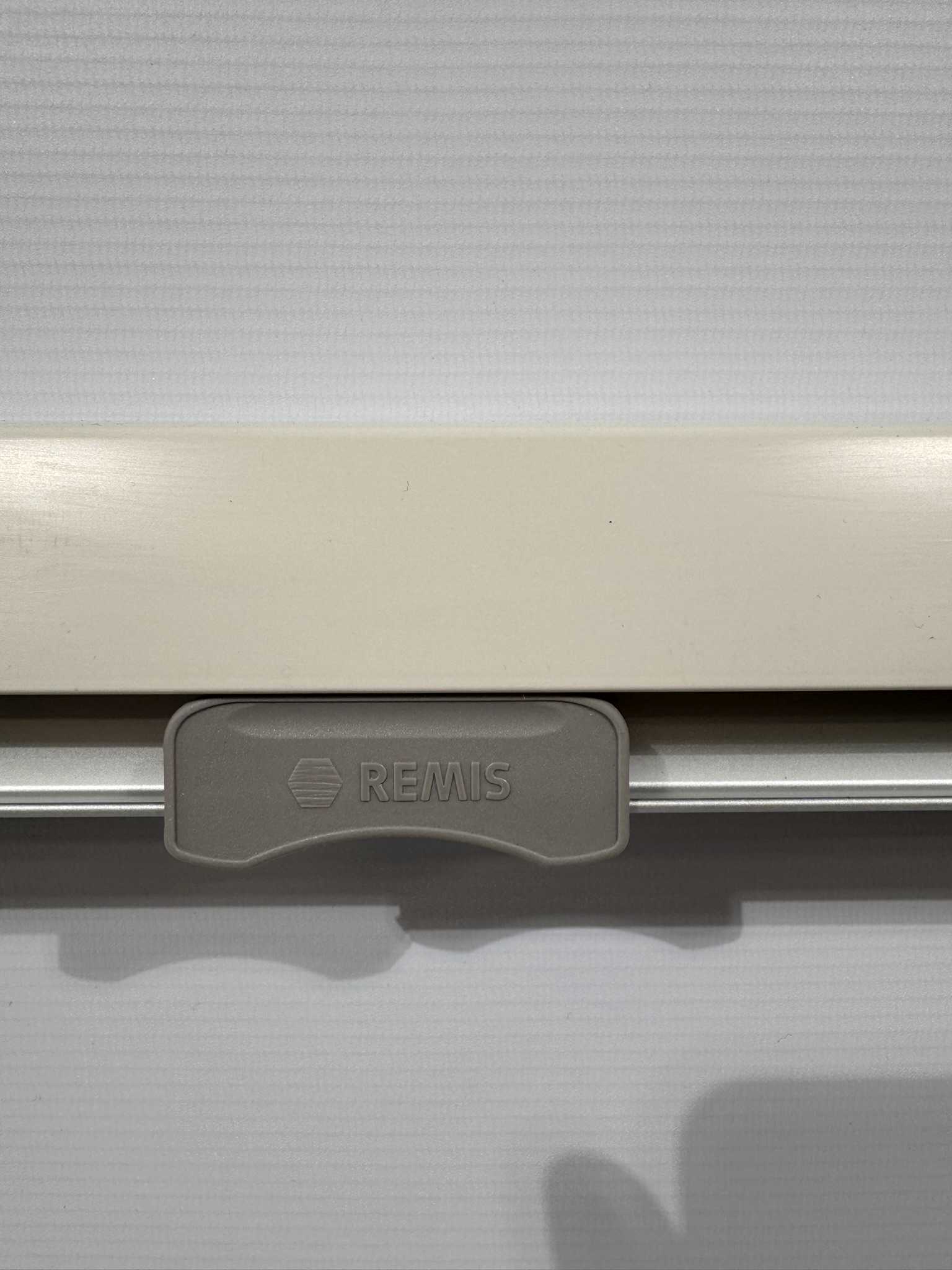 Niesmann+Bischoff Remis Kombirollo 1400x750mm RAL9001 – Bild 4